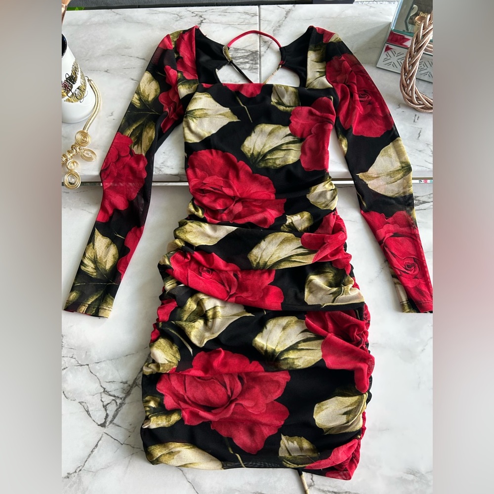 Dress with roses